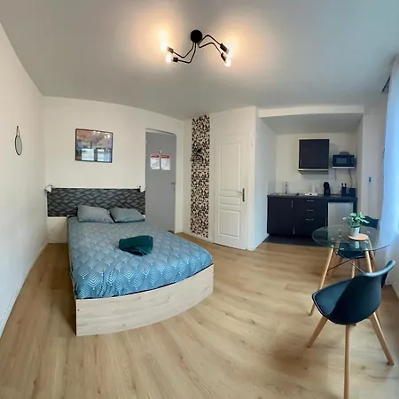 Studios Cozy Centre-Ville Châtellerault Extérieur photo